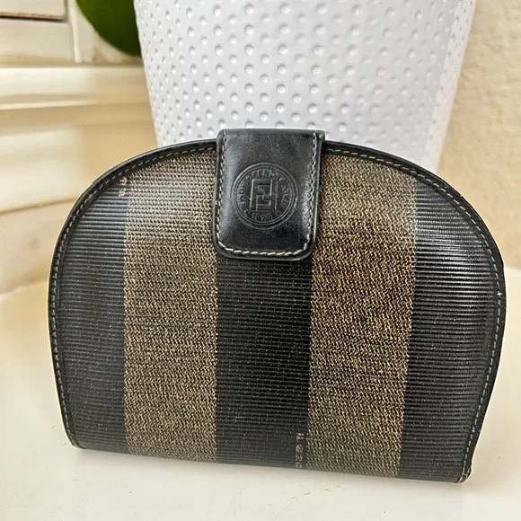 Fendi wallet - Picture 2 of 12